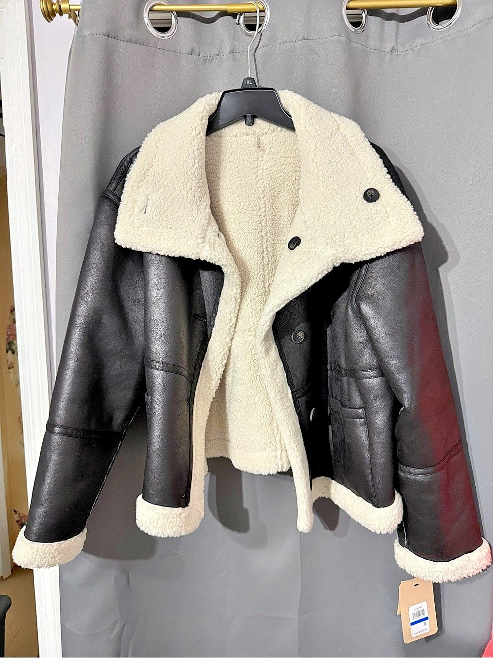Levi's Faux Leather Sherpa-Lined Black & White Jacket XL NWT